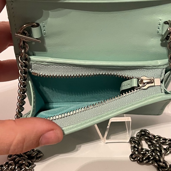 Authentic Mint Gucci Wallet on Chain - Picture 6 of 7